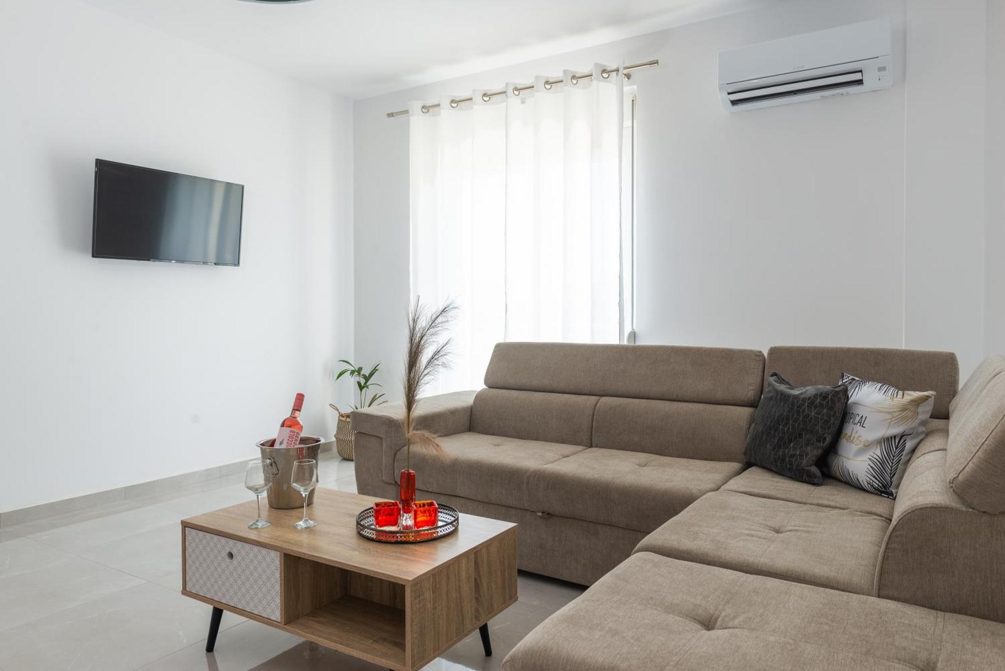 Katerina & Stefanos Family Apartments 阿彻奇洛斯 外观 照片